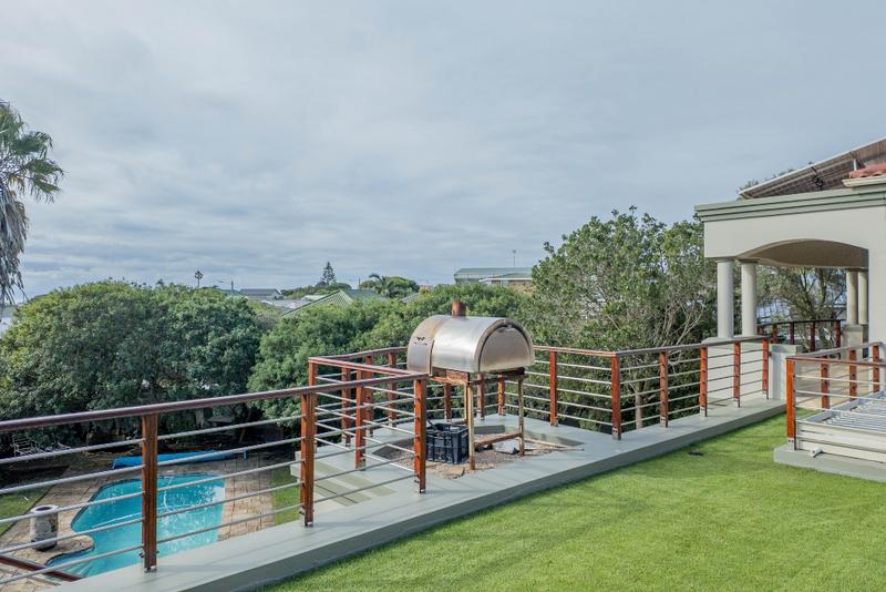 5 Bedroom Property for Sale in Linkside Western Cape
